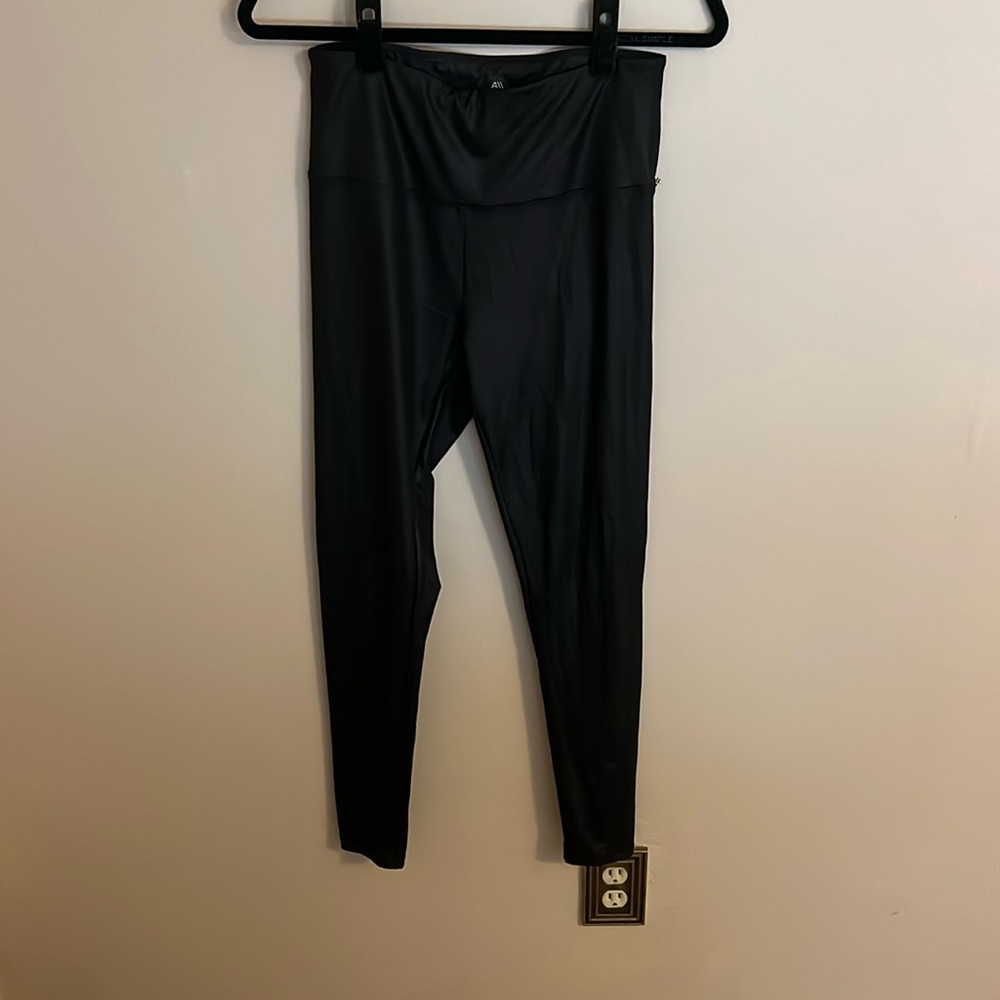 Andrew Marc Sport Liquid Leggings
